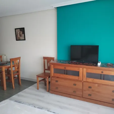 Apartamentos Chevere Esmeralda Oviedo Zewnętrze zdjęcie